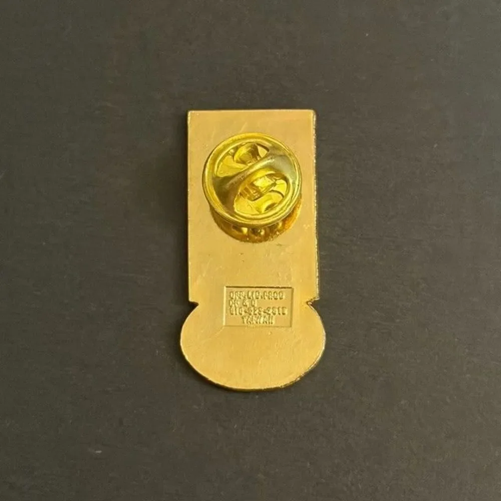 Vintage Special Olympics World Games Connecticut 1995 Leon's Pin